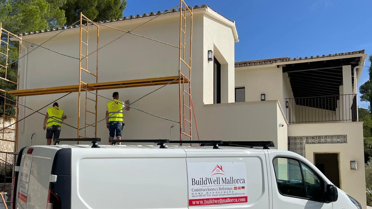 REPAIR A FACADE IN MALLORCA