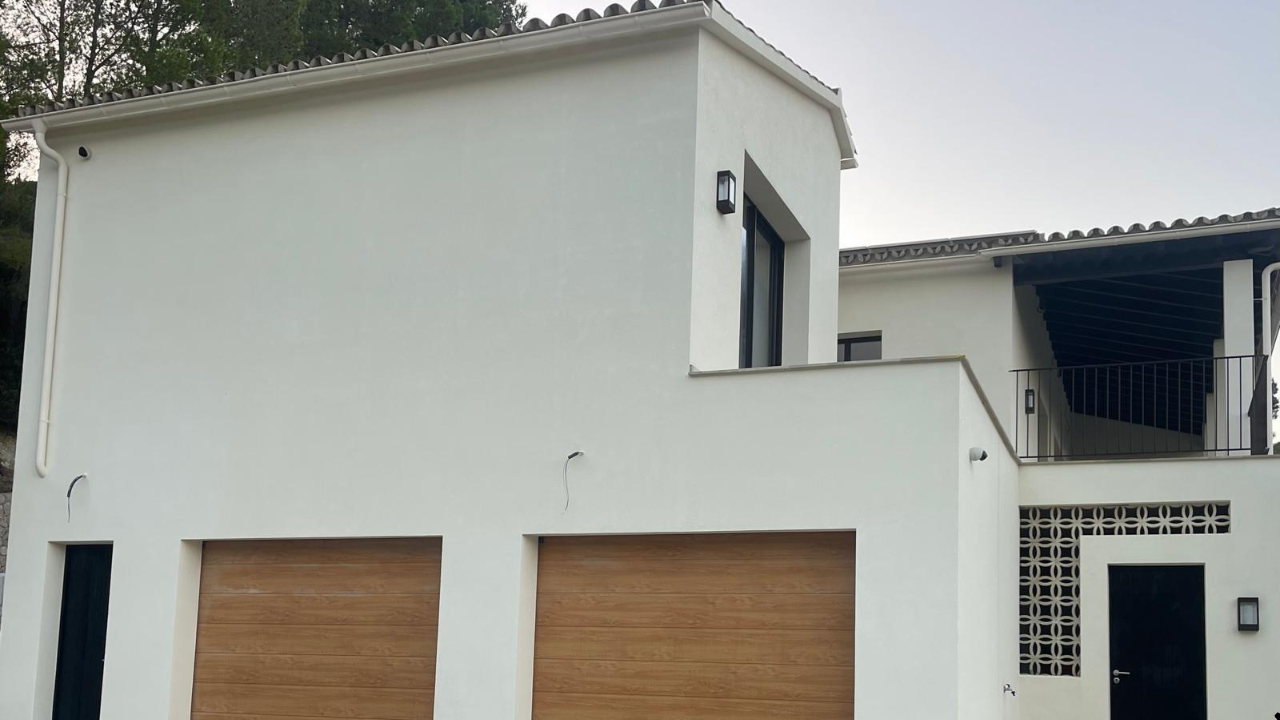 REPAIR A FACADE IN MALLORCA